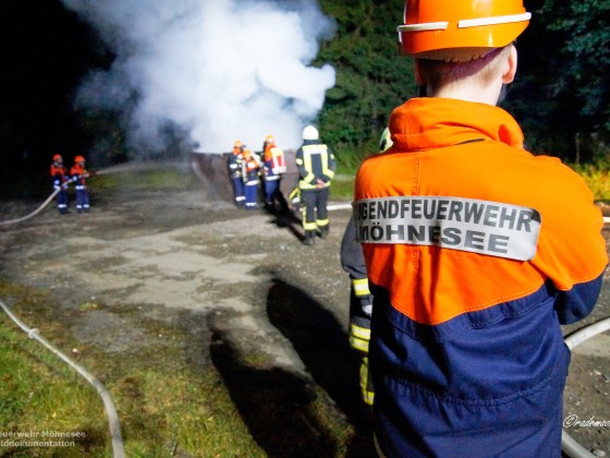 24h Übung Containerbrand