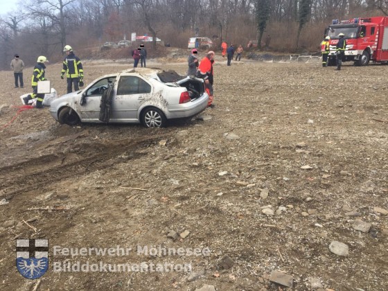 TH 1 - Auto im Möhnesee versunken | 16.02.17